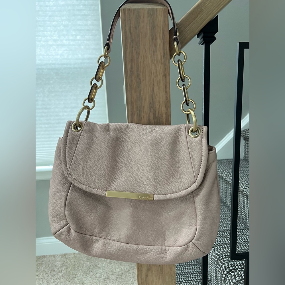 Calvin Klein Blush Pebbled Leather & Brushed Gold Shoulder Bag Style H2JCA032